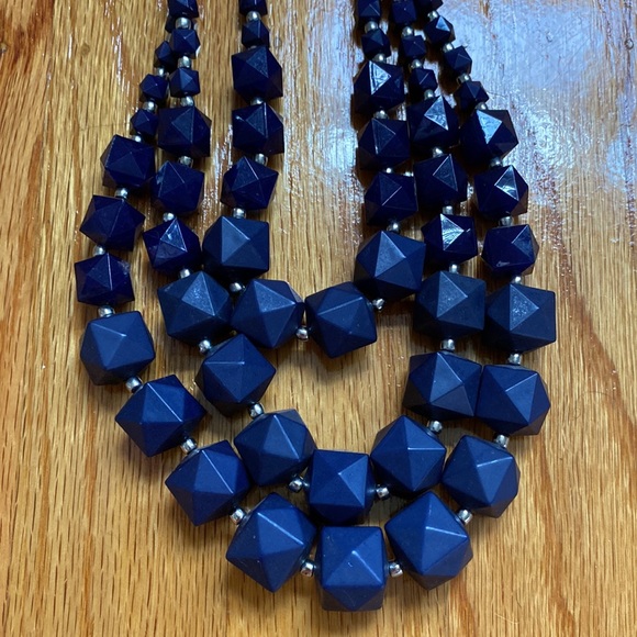 Lot of 4 Charming Charlie Necklaces - Beaded, Layered, Chunky Silver and Gold - Picture 9 of 13